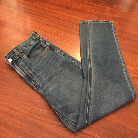 AMERICAN EAGLE - High Rise Mom Jeans